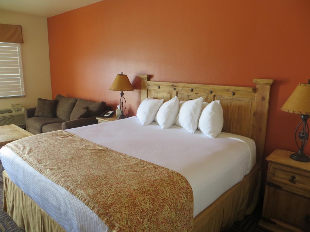 Hotel Texas Cuero Exterior photo