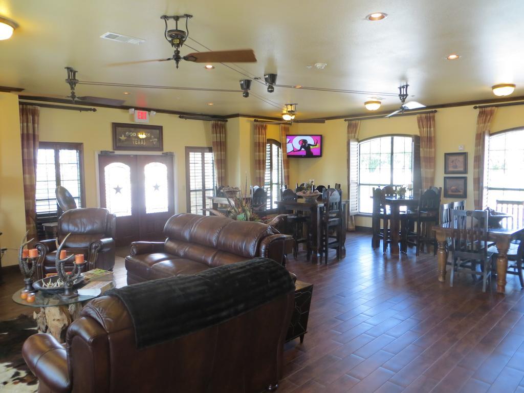 Hotel Texas Cuero Exterior photo