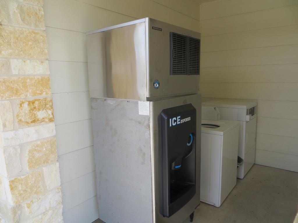 Hotel Texas Cuero Exterior photo